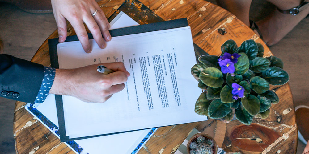 Plant Perfect Garden Center - The Best Plants for Tabletops-african violet on desk